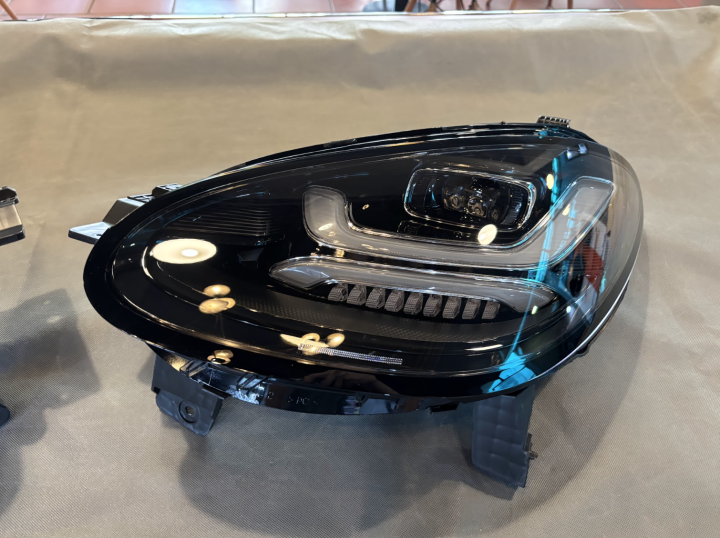 Đèn pha Wuling Bingo